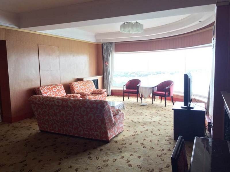 Waifiden Hotel -Former Tokai Hotel - Xiaobei Metro Station - During The Canton Fair, There Will Be Shuttle Buses For Transportation Back And Forth Екстер'єр фото
